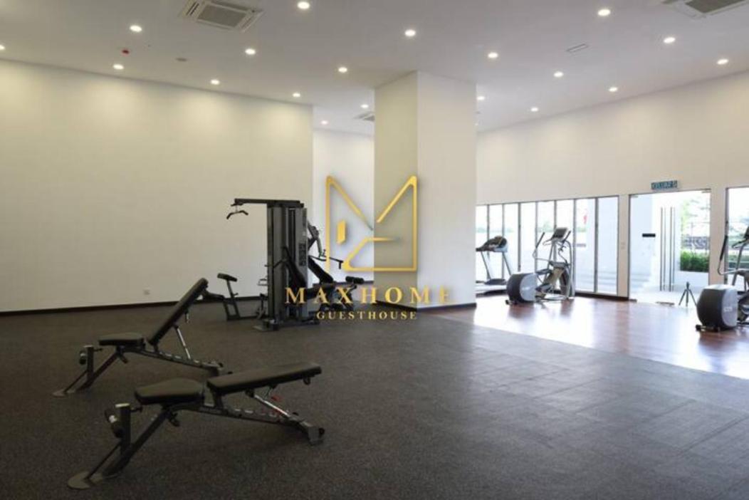 Maxhome At Silverscape Apartment